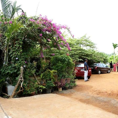 Niyati Home Stay 戈卡尔纳 外观 照片