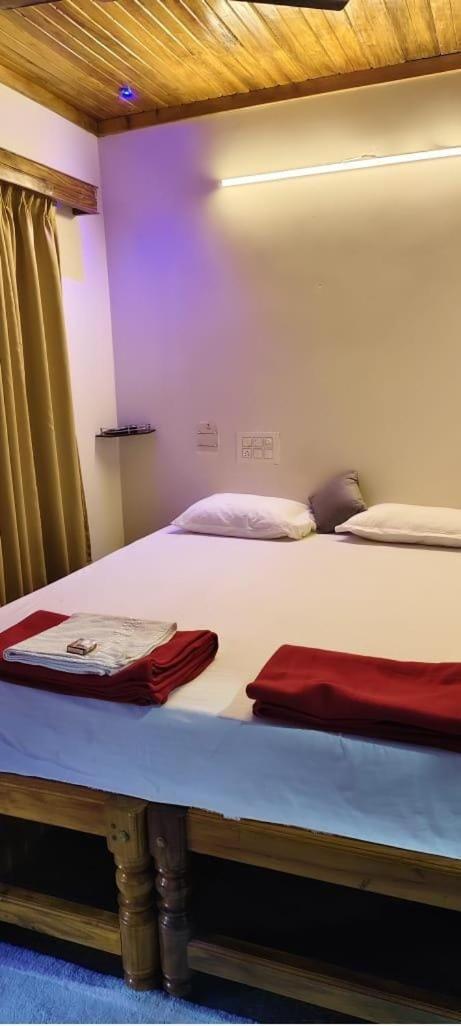 Niyati Home Stay 戈卡尔纳 外观 照片