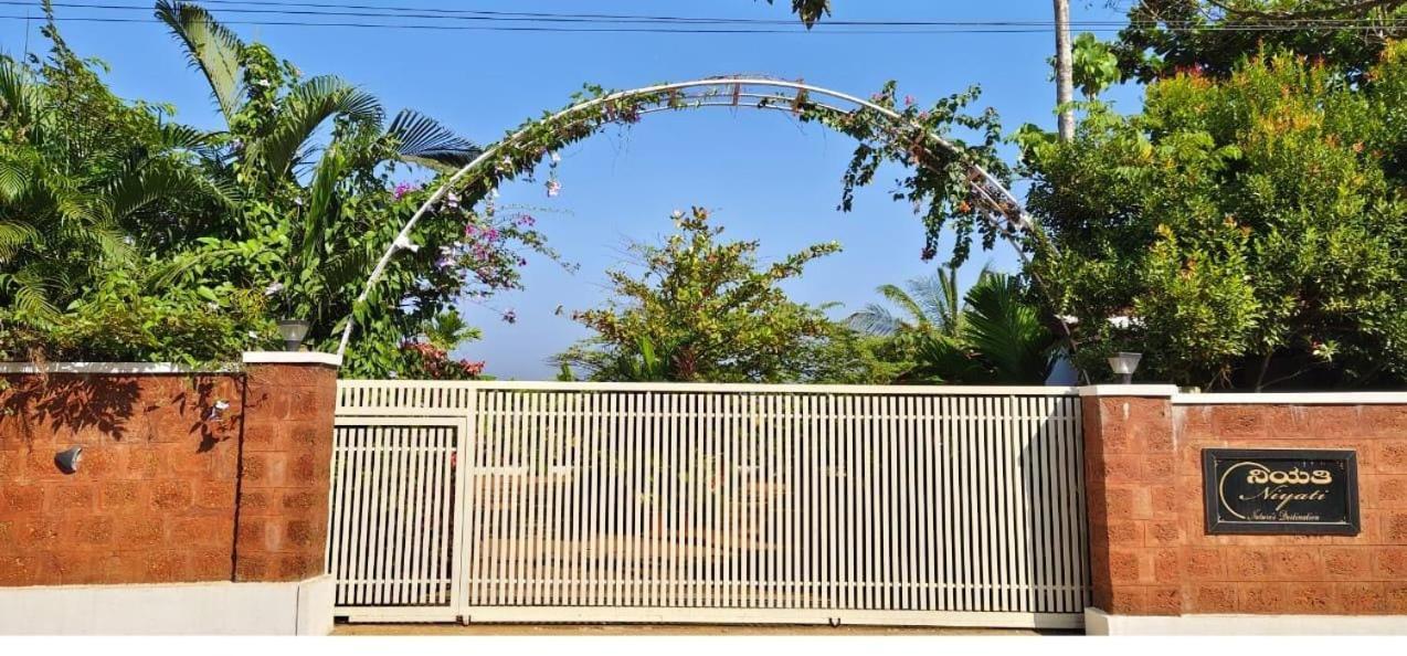 Niyati Home Stay 戈卡尔纳 外观 照片